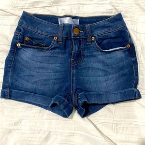 No Boundaries Women’s Size 3 Shorts Stretch Denim Dark Wash Cuffed High Waist
